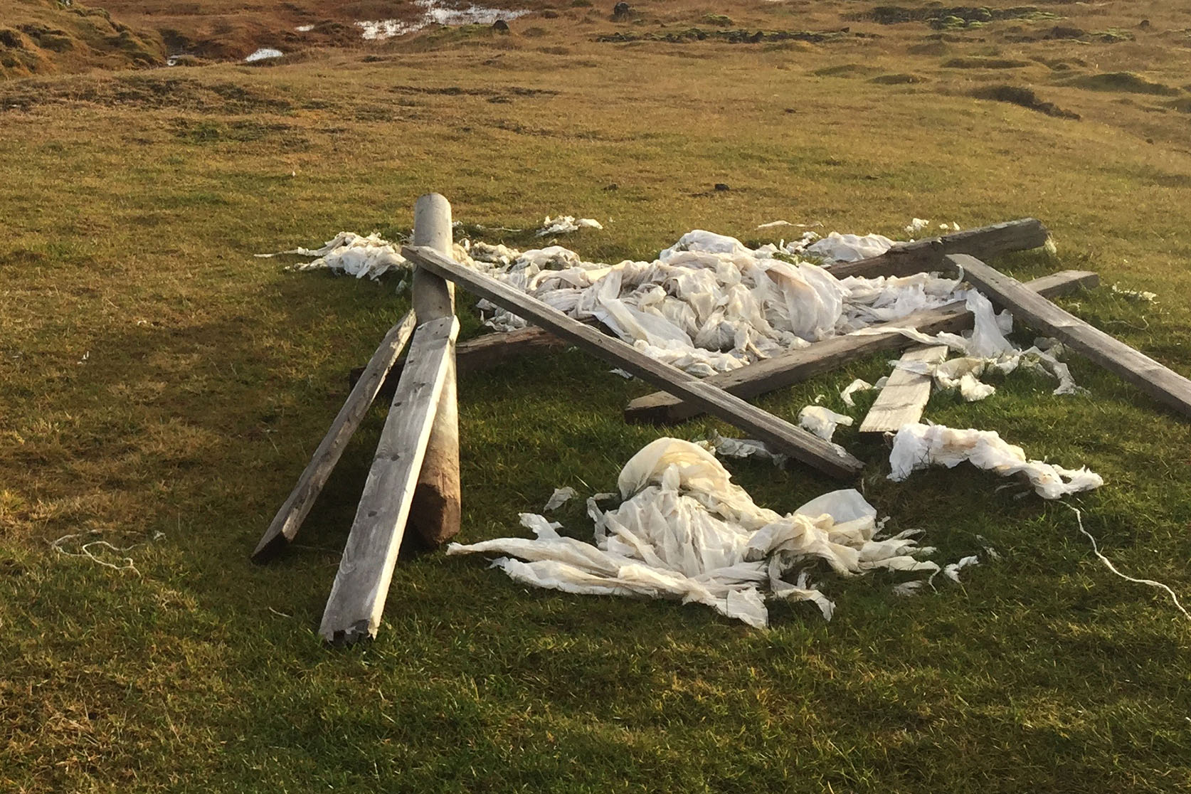 Plast er víða mikill mengunarvaldur. Mynd: Helga Aradóttir