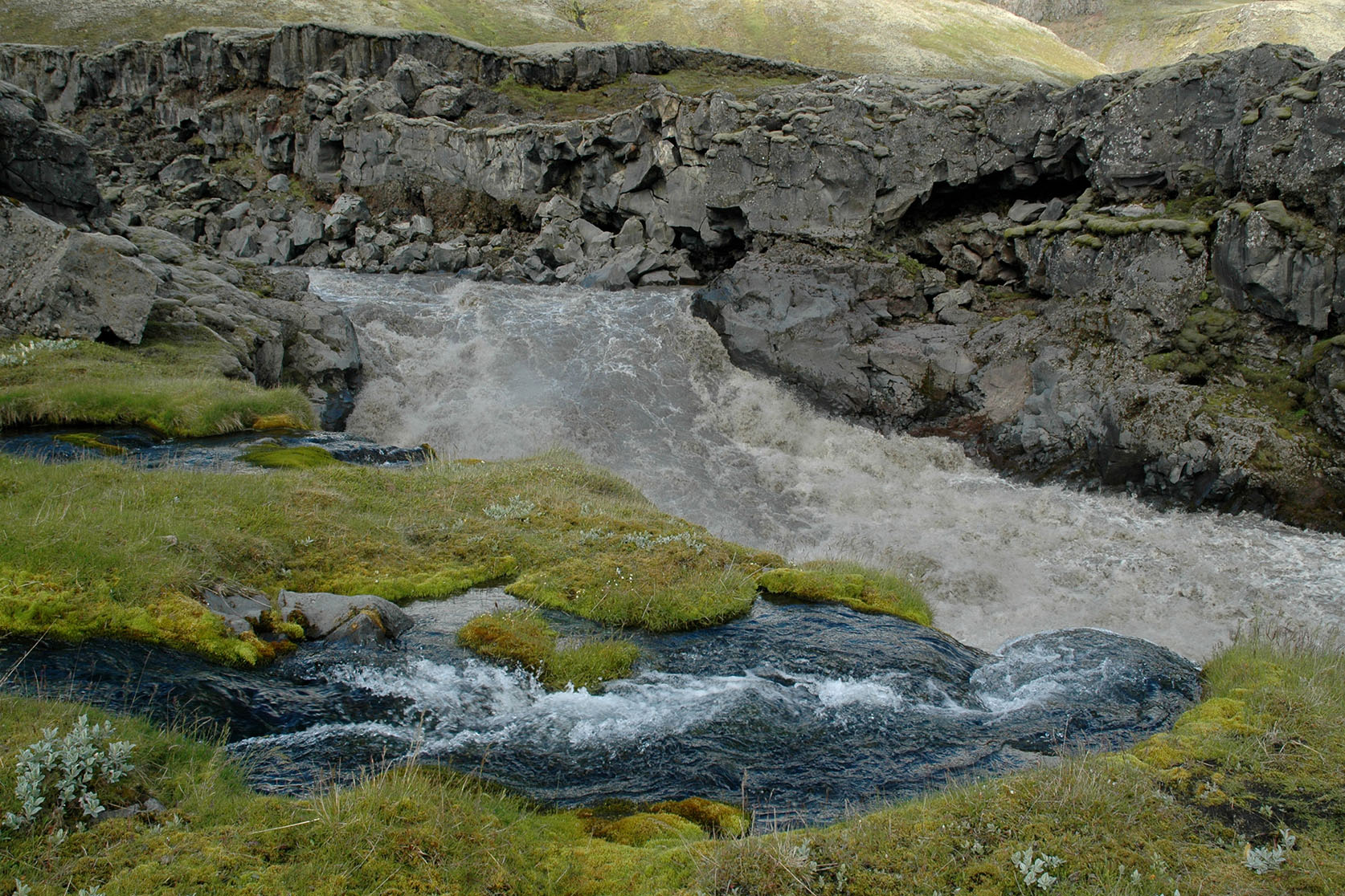 Jökulá sameinast lindá. Mynd: Þóra Ellen Þórhallsdóttir