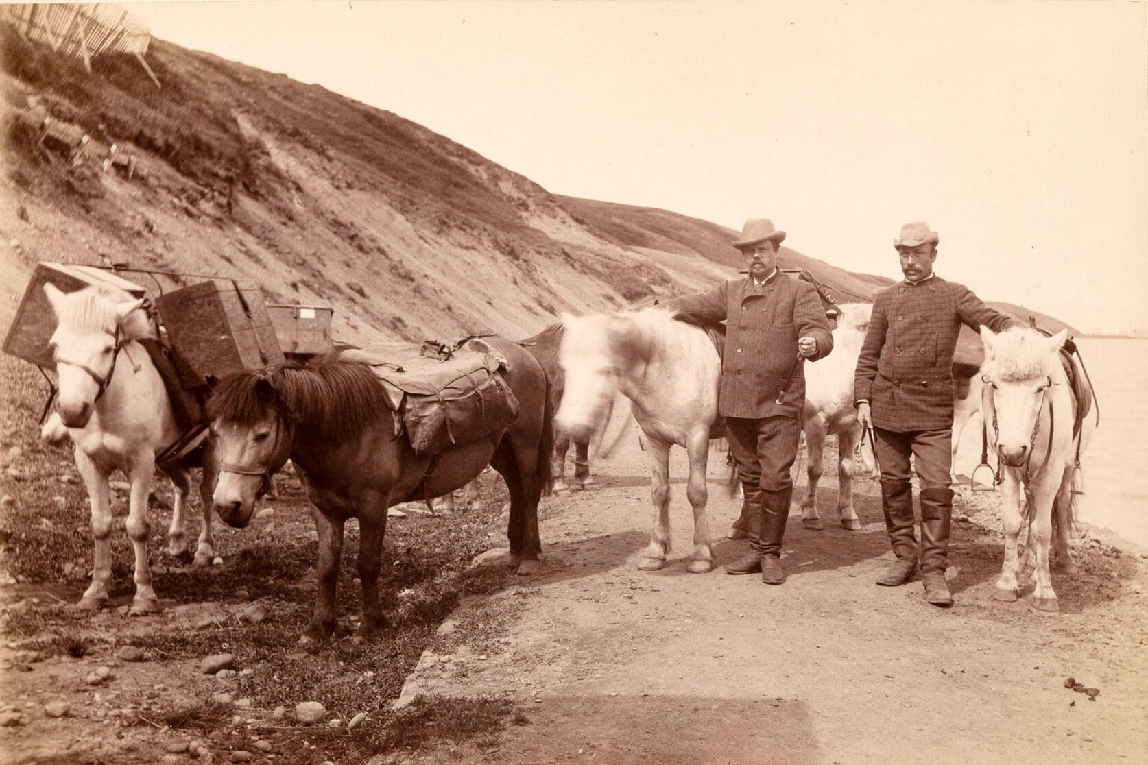 Þorvaldur Thoroddsen og Ögmundur Sigurðsson leggja í hálendisferð við lok 19. aldar.